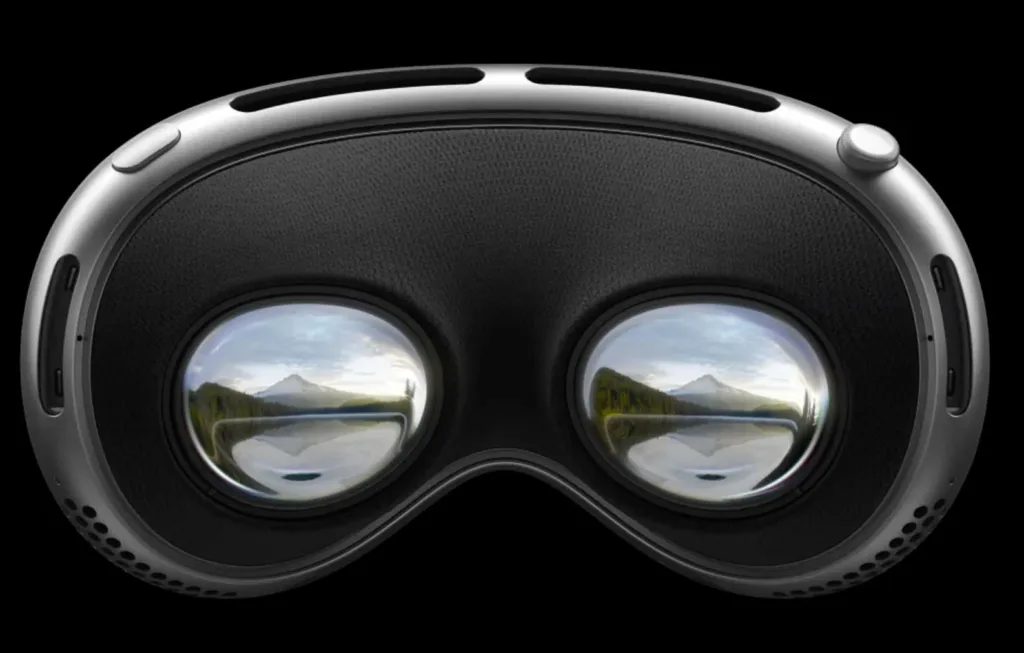 Apple Vision Pro AR/XR Goggle